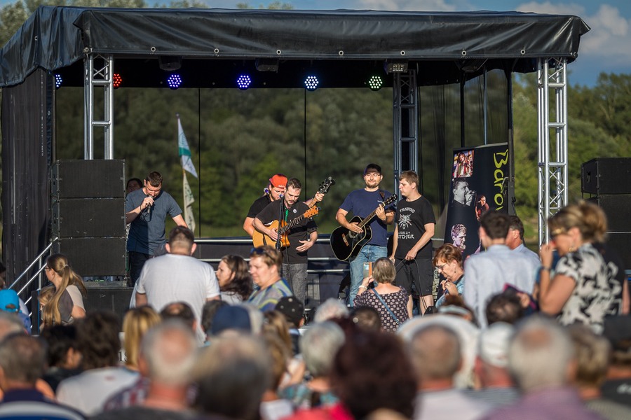 "Święto Wisły w Ciechocinku - parada łodzi i kiermasz regionalny" - fot. Szymon Zdziebło / www.tarantoga.pl