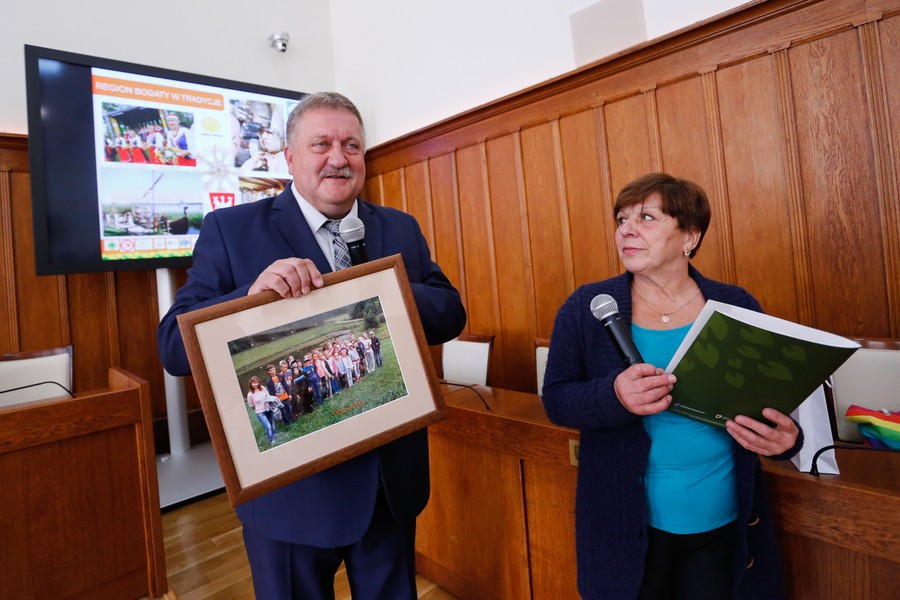 Dzieci z Ukrainy z wizytą w Urzędzie Marszałkowskim, fot. Mikołaj Kuras dla UMWKP