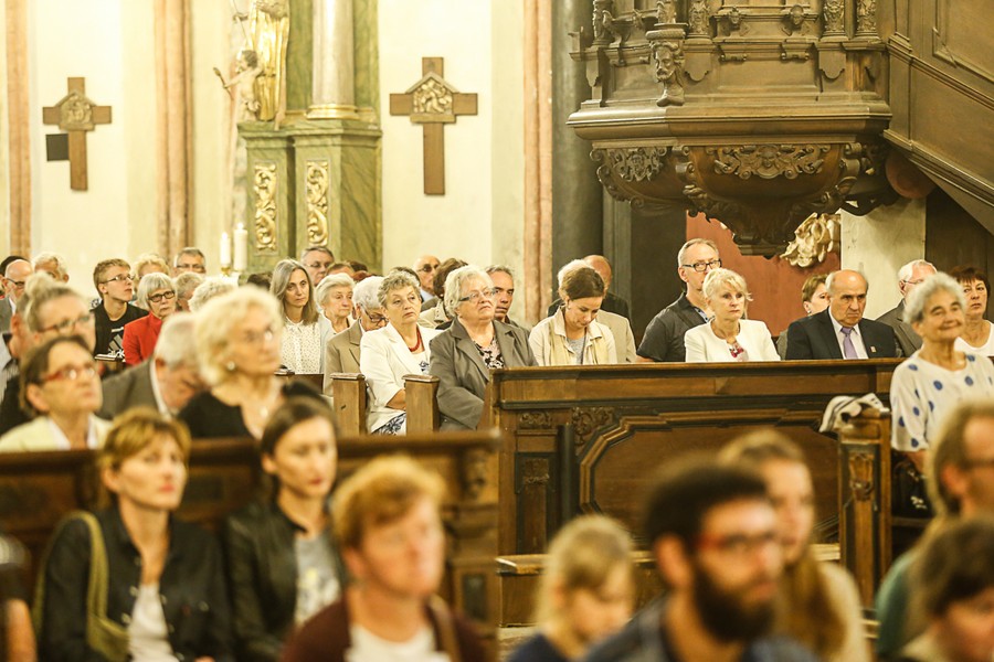Niedzielna msza święta w intencji wytrwałości w realizacji ducha Porozumień Sierpniowych w toruńskim kościele Wniebowzięcia Najświętszej Marii Panny, fot. Mikołaj Kuras