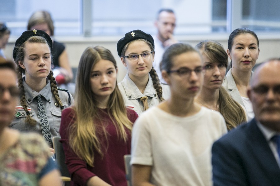 Spotkanie gospodarza województwa i prezydenta Torunia z wolontariuszami społecznego komitetu Solidarni z Poszkodowanymi w Wyniku Nawałnicy, fot. Andrzej Goiński/UMWKP