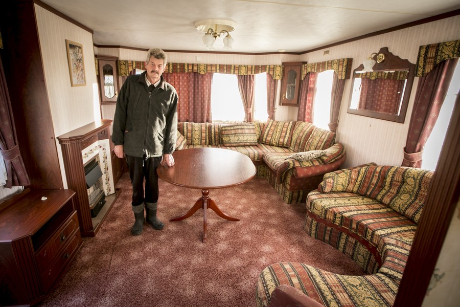 Pierwszy dom mobilny typu holenderskiego dotarł do mieszkańców Pamiętowa w gminie Kęsowo, fot. Andrzej Goiński/UMWKP