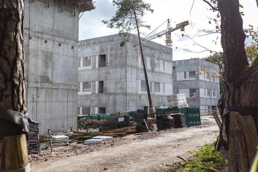 Mieszkańcy Torunia i regionu podczas zwiedzania budowy nowego kompleksu Szpitala na Bielanach, fot. Szymon Zdziebło/Tarantoga.pl