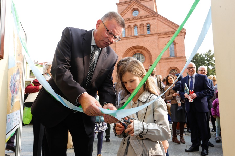Wręczenie nagród w 19. Międzynarodowym Konkursie Twórczości Plastycznej Dzieci i Młodzieży „Zawsze zielono, zawsze niebiesko” , fot. Mikołaj Kuras dla UMWKP