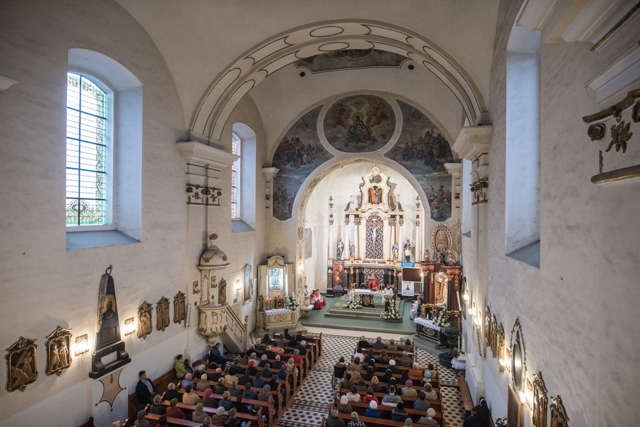 W tym roku dofinansowanie trafiło na prace konserwatorskie przy mensie i predelli lewego ołtarza bocznego Najświętszego Serca Pana Jezusa, fot. Tymon Markowski