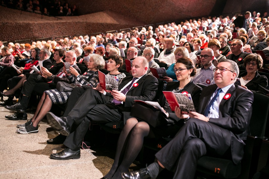 Koncert „Niepodległa – muzyczna podróż z Krzesimirem Dębskim” w CKK Jordanki, fot. Andrzej Goiński