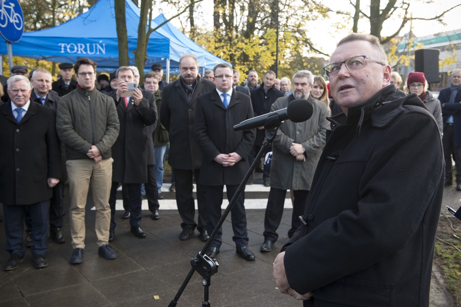 Uroczyste otwarcie alei Niezależnego Zrzeszenia Studentów UMK, fot. Wojtek Szabelski