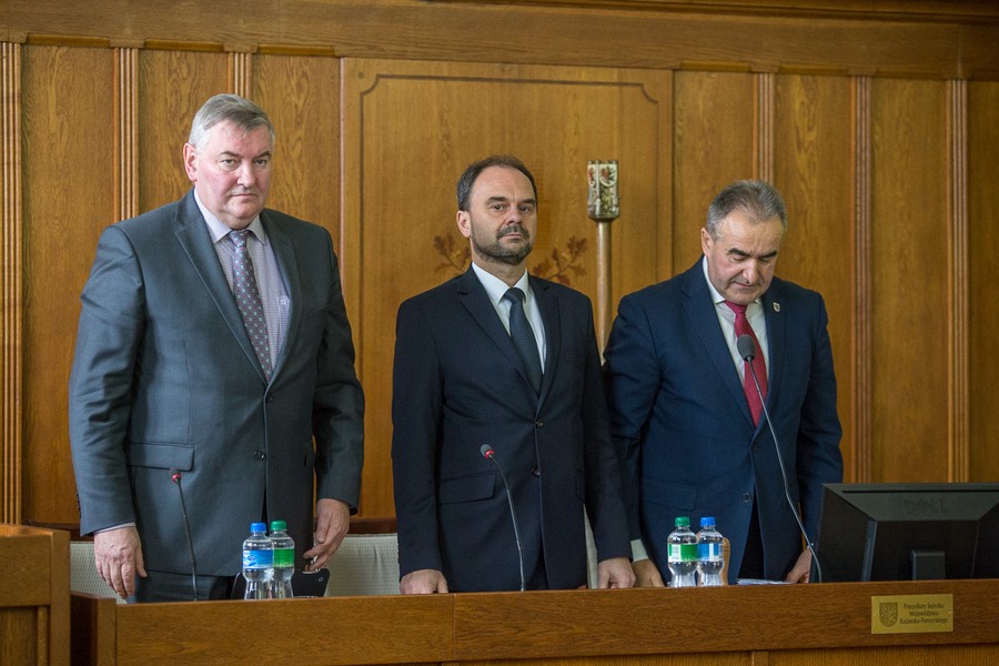 Sesja sejmiku 27 listopada 2017, fot. Szymon Zdziebło/tarantoga.pl dla UMWKP