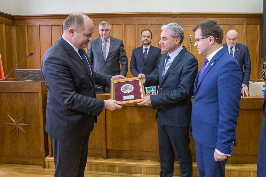 Sesja sejmiku 27 listopada 2017, fot. Szymon Zdziebło/tarantoga.pl dla UMWKP