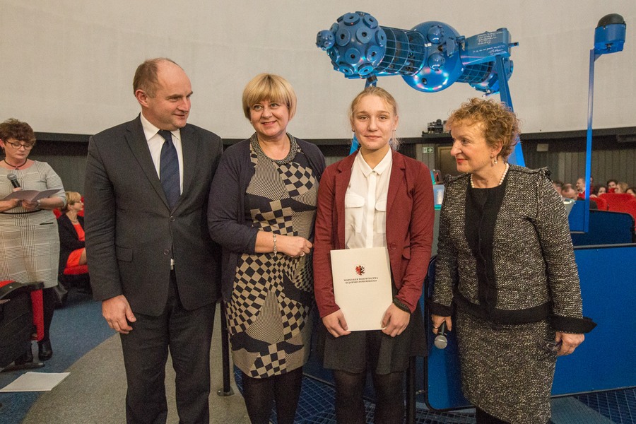 Uroczystość wręczenia stypendiów marszałka uczniom liceów i techników z regionu, fot. Szymon Zdiebło/Tarantoga.pl