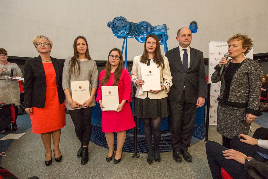 Uroczystość wręczenia stypendiów marszałka uczniom liceów i techników z regionu, fot. Szymon Zdiebło/Tarantoga.pl