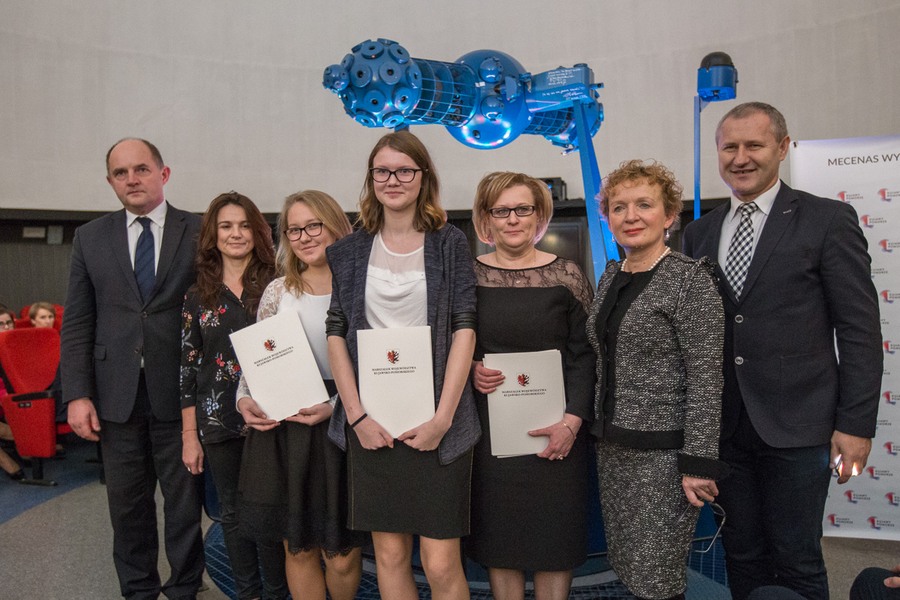 Uroczystość wręczenia stypendiów marszałka uczniom liceów i techników z regionu, fot. Szymon Zdiebło/Tarantoga.pl