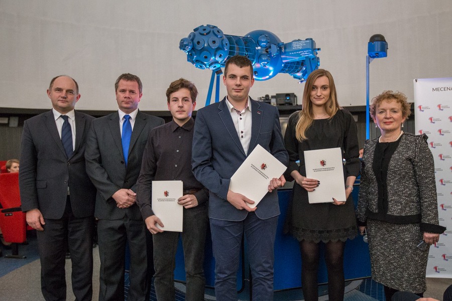 Uroczystość wręczenia stypendiów marszałka uczniom liceów i techników z regionu, fot. Szymon Zdiebło/Tarantoga.pl