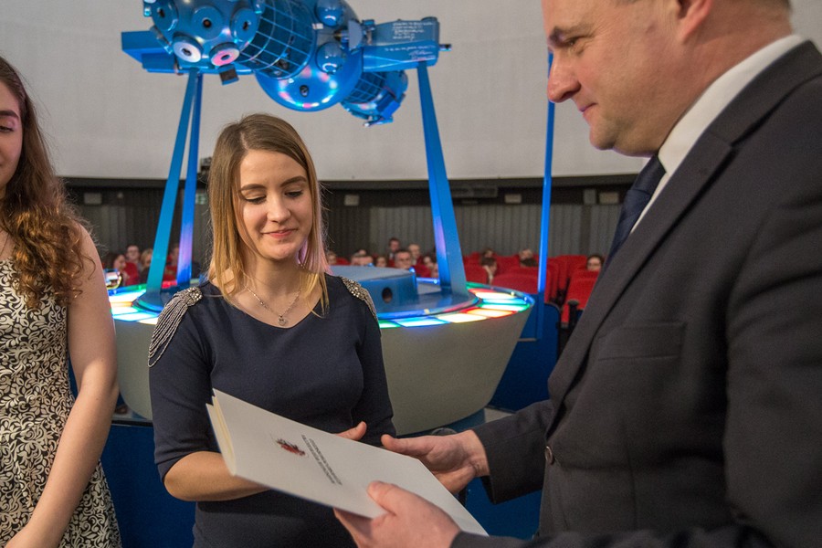 Uroczystość wręczenia stypendiów marszałka uczniom liceów i techników z regionu, fot. Szymon Zdiebło/Tarantoga.pl