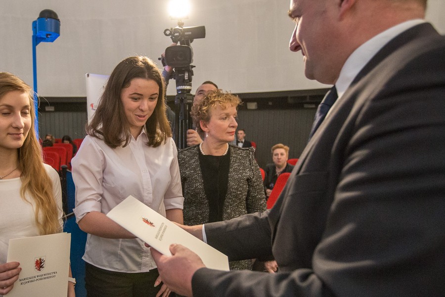 Uroczystość wręczenia stypendiów marszałka uczniom liceów i techników z regionu, fot. Szymon Zdiebło/Tarantoga.pl
