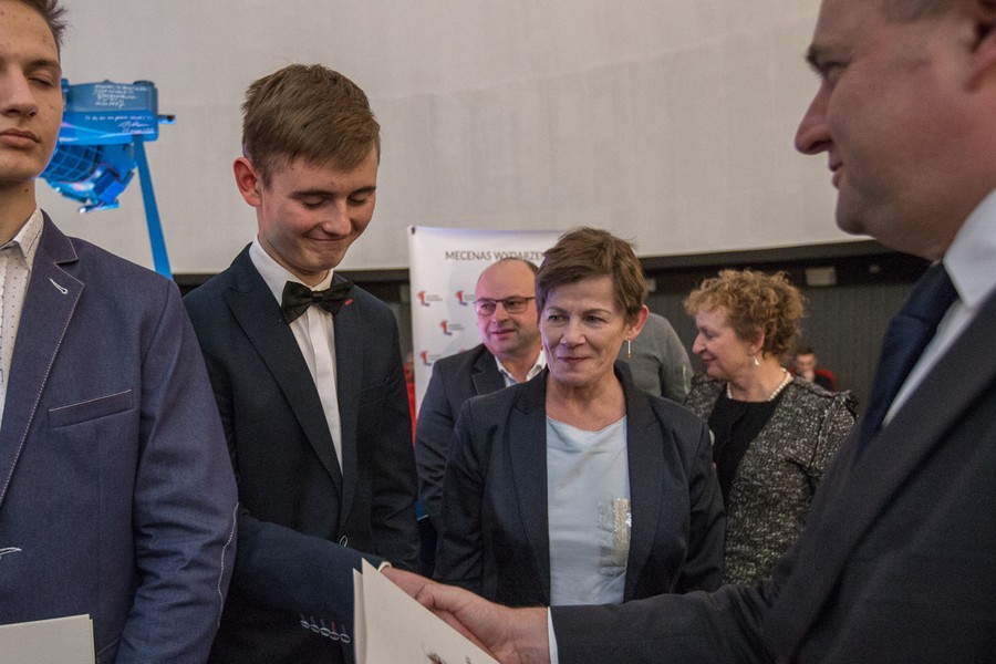 Uroczystość wręczenia stypendiów marszałka uczniom liceów i techników z regionu, fot. Szymon Zdiebło/Tarantoga.pl