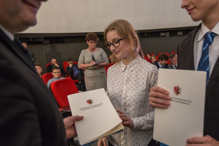 Uroczystość wręczenia stypendiów marszałka uczniom liceów i techników z regionu, fot. Szymon Zdiebło/Tarantoga.pl