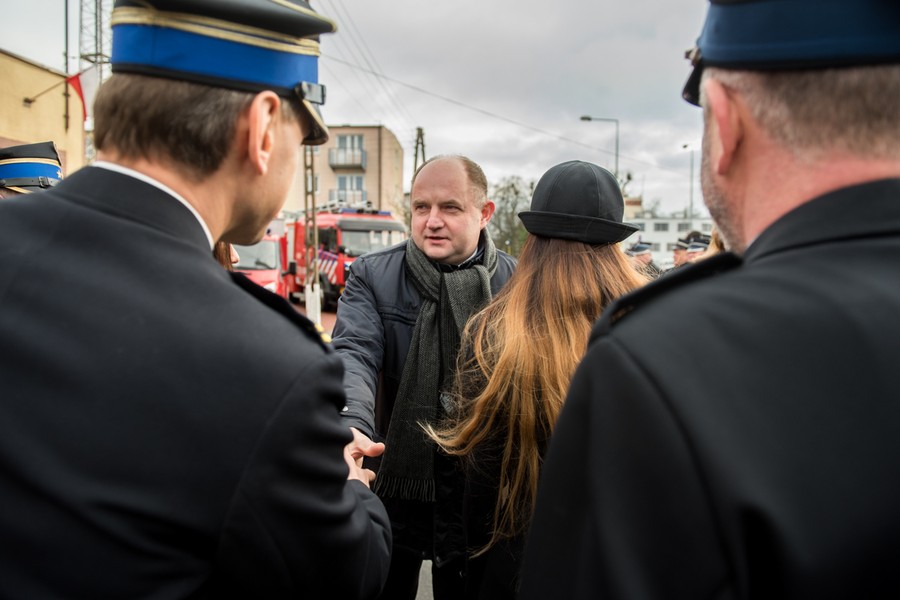 Uroczystość wejścia do służby w OSP Unisław strażackiego wozu bojowego, fot. Łukasz Piecyk