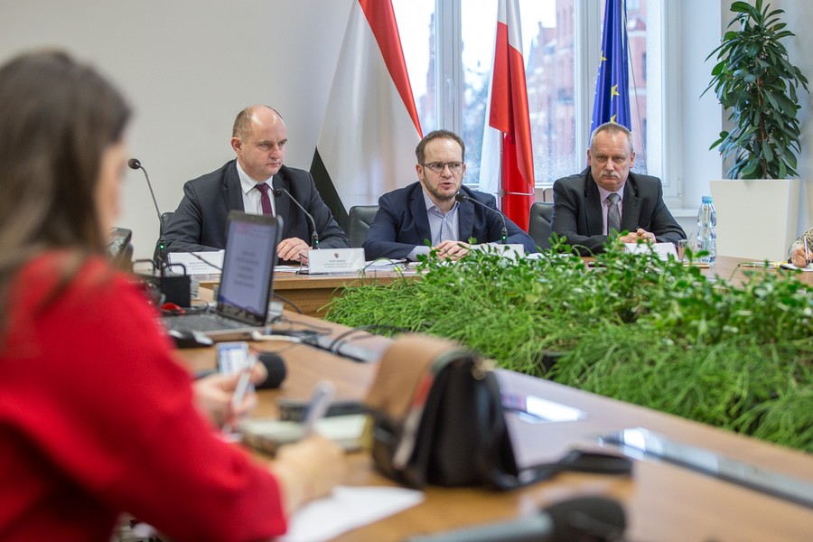 Konferencja na temat budżetu inwestycyjnego na 2018 rok, fot. Szymon Zdziebło/tarantoga.pl