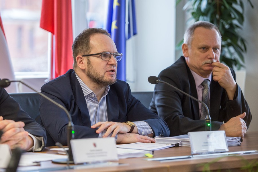 Konferencja na temat budżetu inwestycyjnego na 2018 rok, fot. Szymon Zdziebło/tarantoga.pl