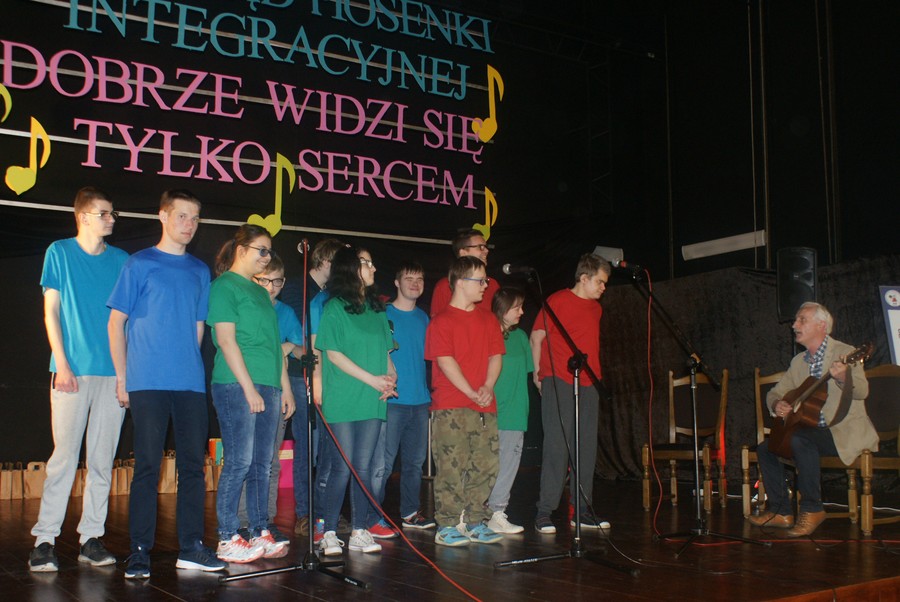 Przegląd piosenki integracyjnej