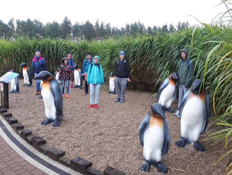 Z nowymi przyjaciółmi -Wycieczka szkolna - Łeba 2018, fot. Agnieszka Śledź, KP SOSW Toruń