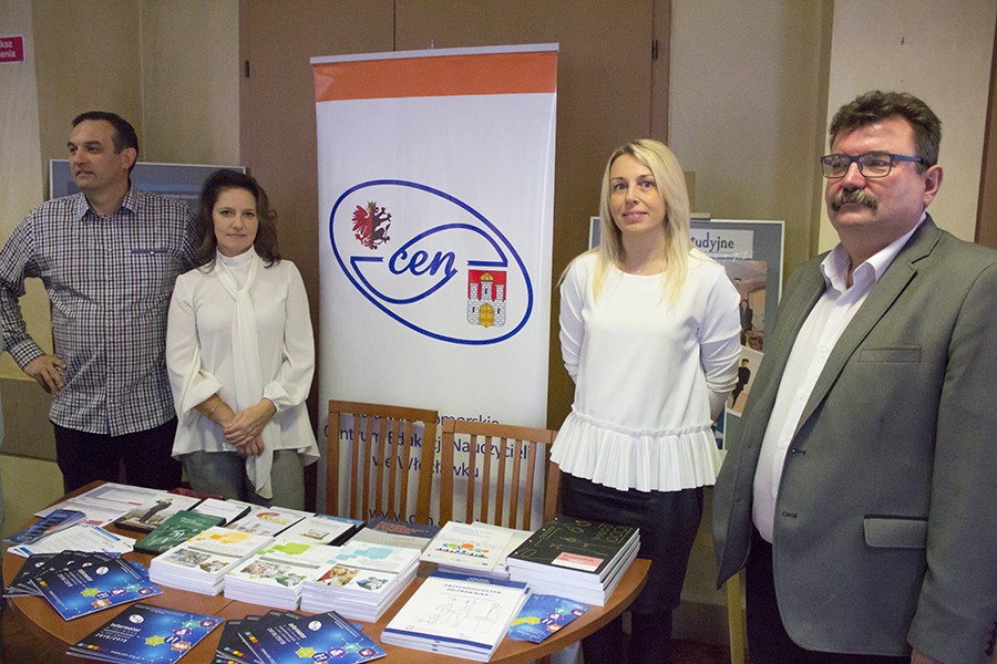 Stoisko KPCEN we Włocławku