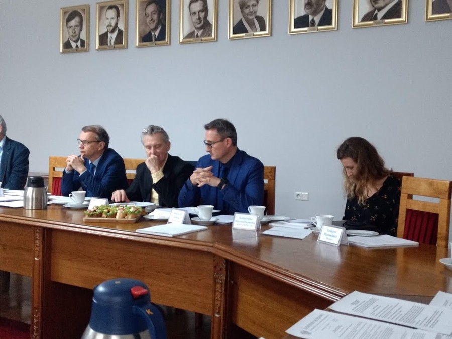 Uczestnicy posiedzenia Zespołu ds. polityki gospodarczej, rynku pracy i strategii rozwoju województwa w dniu 13.11.2018 r.