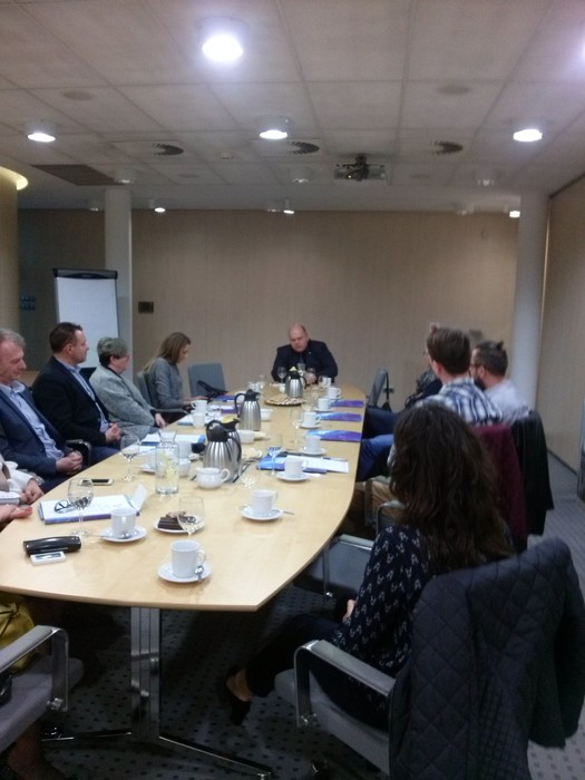 „Programy korekcyjno-edukacyjne dla sprawców przemocy – aspekty praktyczne” – Pan Grzegorz Wrona prowadzi spotkanie superwizyjne Toruń 9.IV.2018 r., fot. Biuro Wsparcia Rodziny i Przeciwdziałania Przemocy