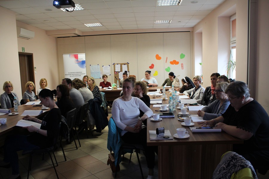 Szkolenie „Praca z rodzicem trudnego dziecka, sprawiającego problemy wychowawcze, komunikacja z dzieckiem krzywdzonym”, Szubin 10-11.04.2018r., fot. Biuro Wsparcia Rodziny i Przeciwdziałania Przemocy