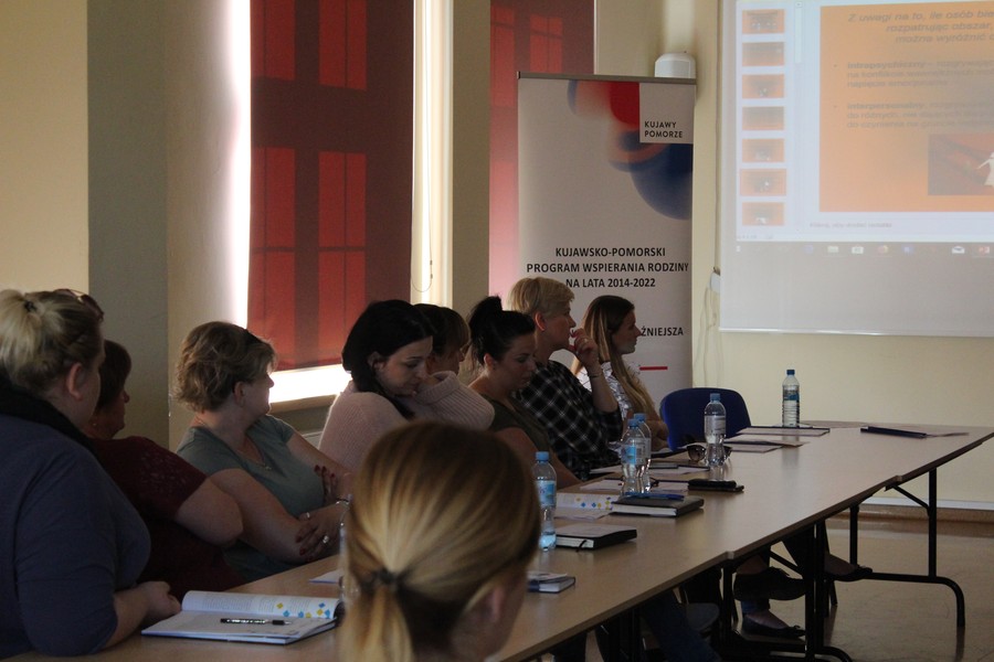 Szkolenie „Praca z rodzicem trudnego dziecka, sprawiającego problemy wychowawcze, komunikacja z dzieckiem krzywdzonym”, Świecie 08-09.05.2018r., fot. Biuro Wsparcia Rodziny i Przeciwdziałania Przemocy