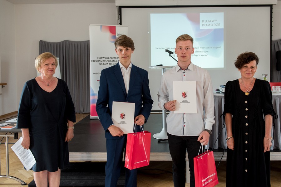 Uroczystość wręczenia nagród w konkursie „Mój ojciec – dobrze być razem”, fot. Łukasz Piecyk/Urząd Marszałkowski Województwa Kujawsko-Pomorskiego