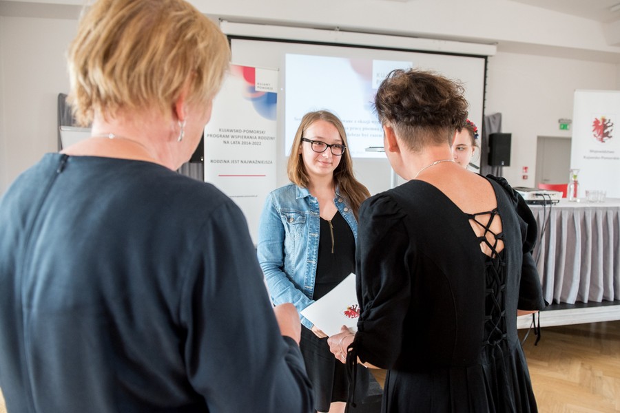 Uroczystość wręczenia nagród w konkursie „Mój ojciec – dobrze być razem”, fot. Łukasz Piecyk/Urząd Marszałkowski Województwa Kujawsko-Pomorskiego