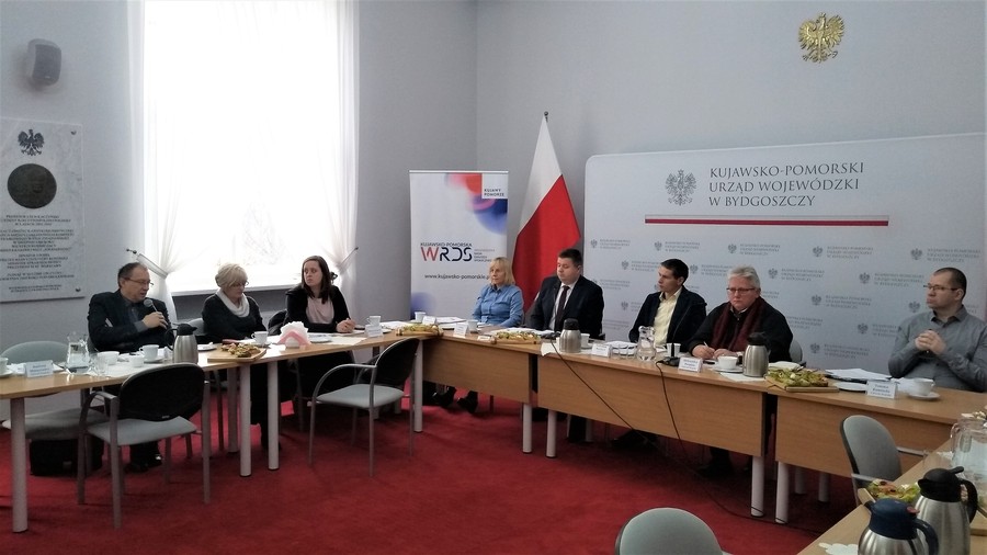 Uczestnicy posiedzenie Zespołu ds. osób niepełnosprawnych w ramach Kujawsko-Pomorskiej Wojewódzkiej Rady Dialogu Społecznego, fot. Paweł Bednarski