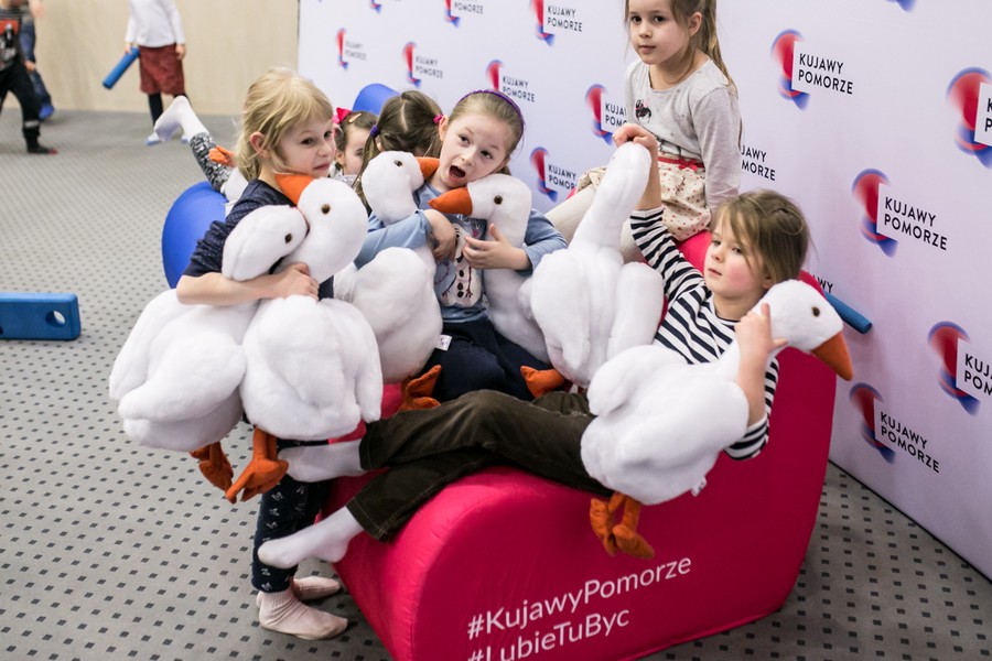 Spotkanie z przedszkolakami w Urzędzie Marszałkowskim w przededniu Dnia Kobiet, fot. Andrzej Goiński