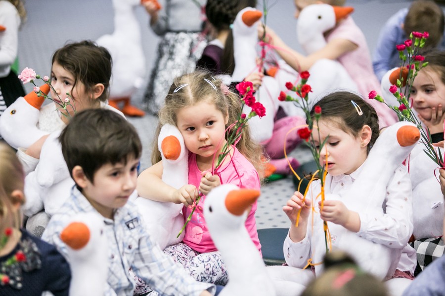 Spotkanie z przedszkolakami w Urzędzie Marszałkowskim w przededniu Dnia Kobiet, fot. Andrzej Goiński