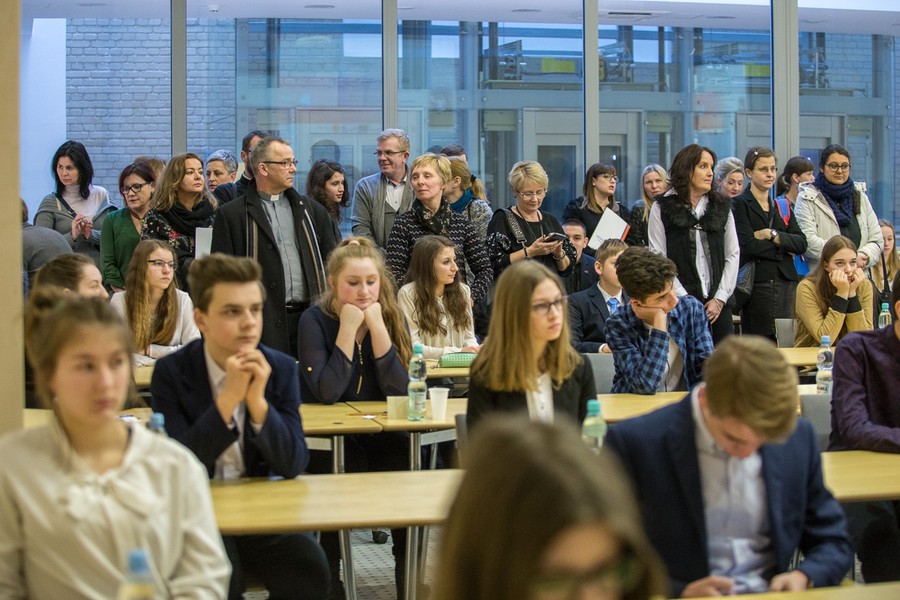 Finał Konkursu Wiedzy o Wielkich Polakach w Urzędzie Marszałkowskim, fot. Szymon Zdziebło/Tarantoga.pl