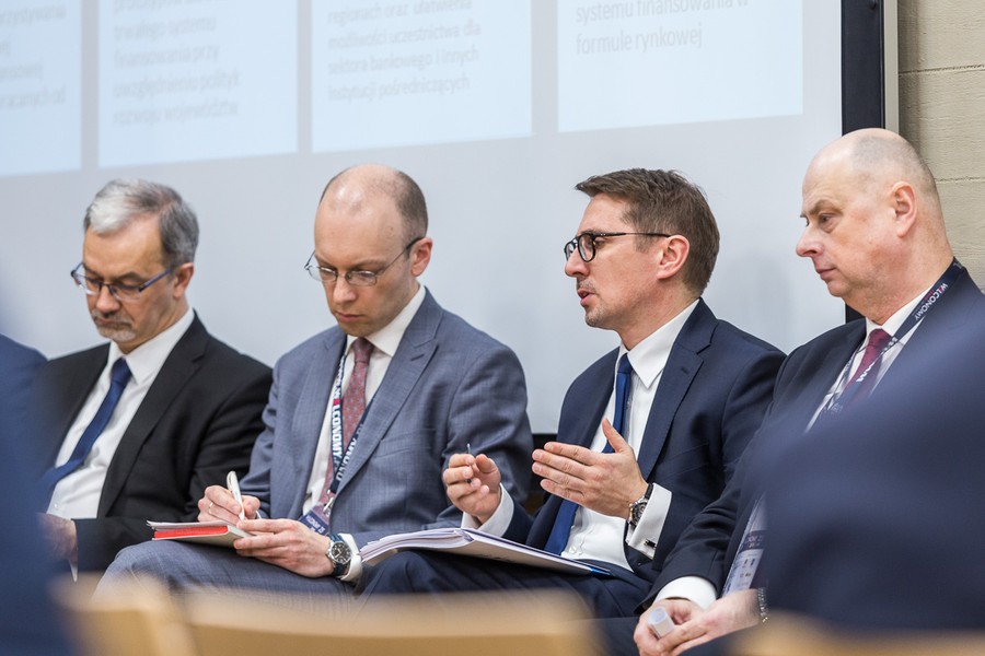 Panel na temat instrumentów finansowych w kreowaniu rozwoju regionów, fot. Szymon Zdziebło/tarntoga.pl