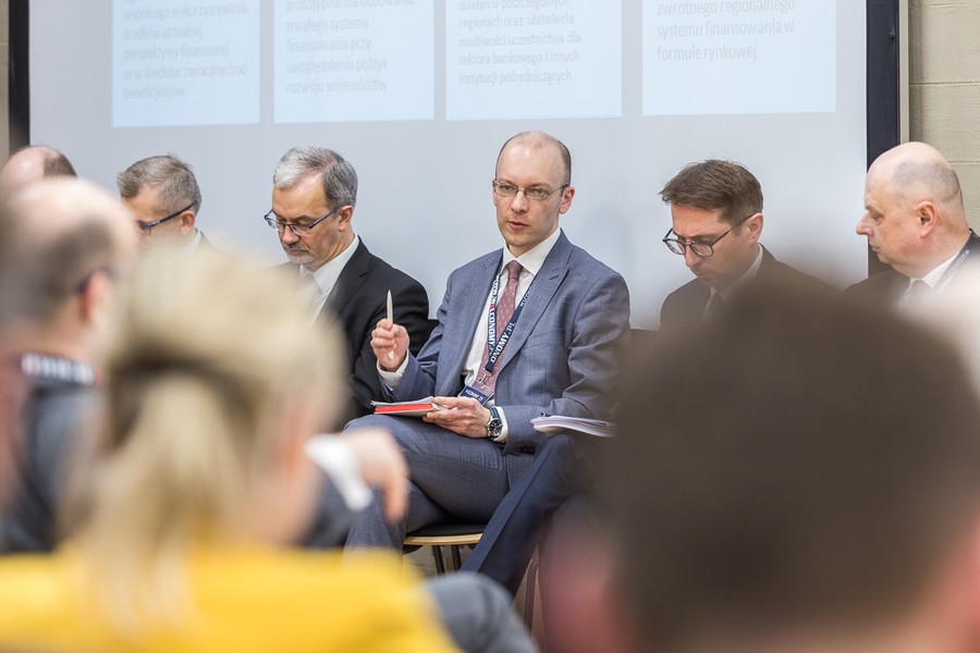 Panel na temat instrumentów finansowych w kreowaniu rozwoju regionów, fot. Szymon Zdziebło/tarntoga.pl