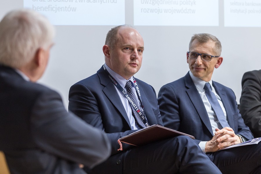 Panel na temat instrumentów finansowych w kreowaniu rozwoju regionów, fot. Szymon Zdziebło/tarntoga.pl