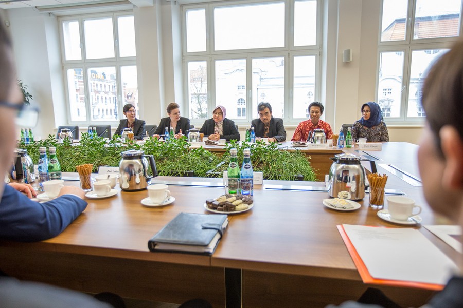 Wizyta delegacji z Indonezji w Urzędzie Marszałkowskim, fot. Szymon Zdziebło/Tarantoga.pl