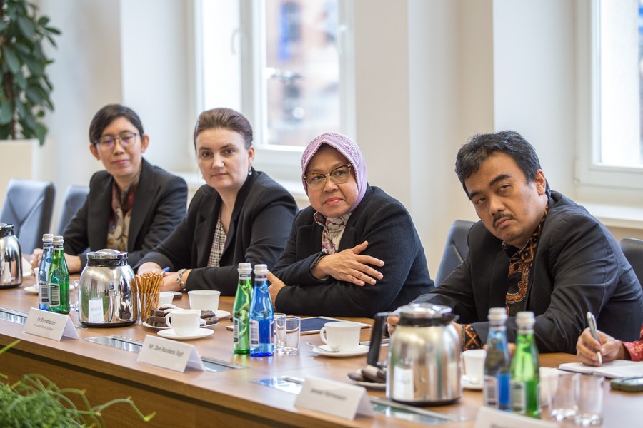 Wizyta delegacji z Indonezji w Urzędzie Marszałkowskim, fot. Szymon Zdziebło/Tarantoga.pl