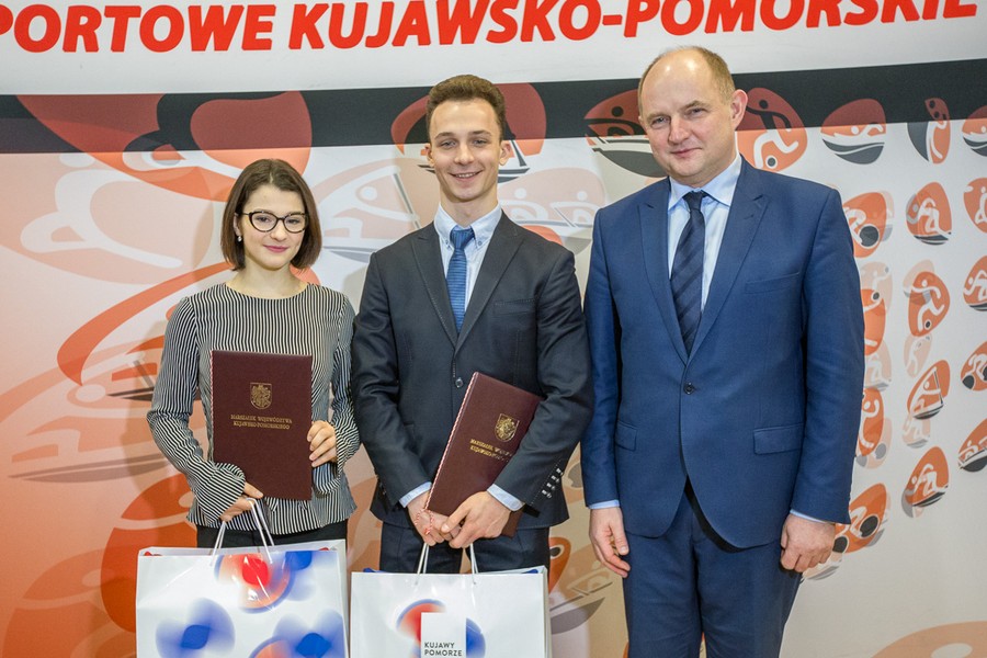 Uroczystość wręczenia stypendiów sportowych w Muzeum Etnograficznym w Toruniu, fot. Szymon Zdziebło/Tarantoga.pl