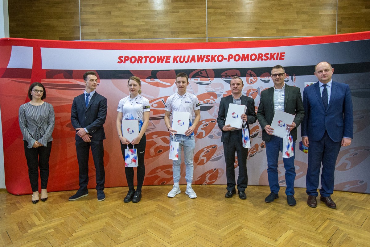 Uroczystość wręczenia stypendiów sportowych w Muzeum Etnograficznym w Toruniu, fot. Szymon Zdziebło/Tarantoga.pl