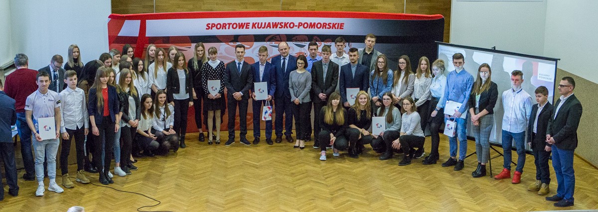 Uroczystość wręczenia stypendiów sportowych w Muzeum Etnograficznym w Toruniu, fot. Szymon Zdziebło/Tarantoga.pl