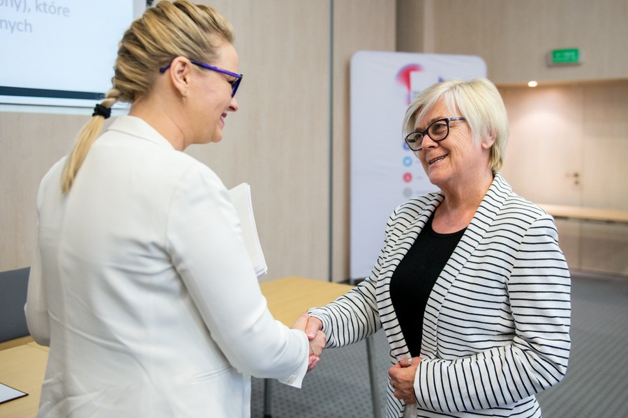 W uroczystości wręczenia umów wzięli udział przedstawiciele około 60 organizacji pozarządowych, fot. Łukasz Piecyk