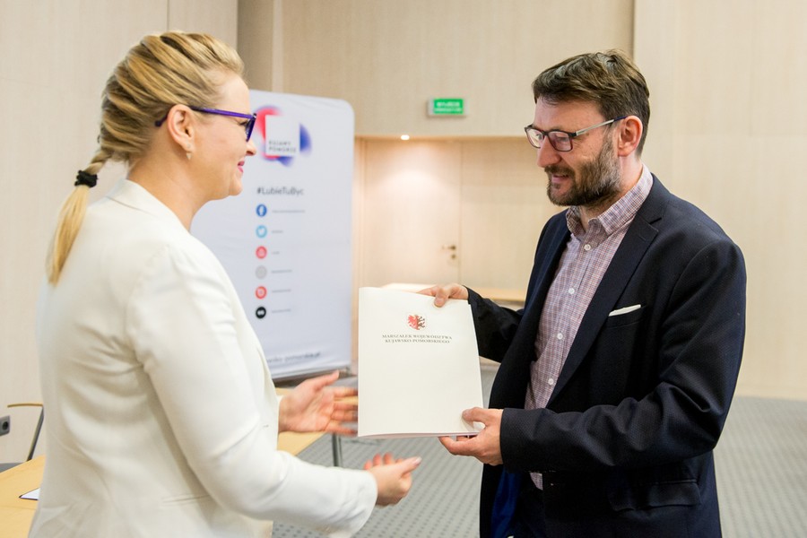 W uroczystości wręczenia umów wzięli udział przedstawiciele około 60 organizacji pozarządowych, fot. Łukasz Piecyk