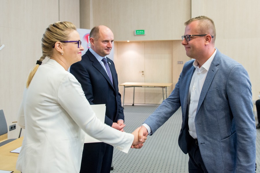 W uroczystości wręczenia umów wzięli udział przedstawiciele około 60 organizacji pozarządowych, fot. Łukasz Piecyk