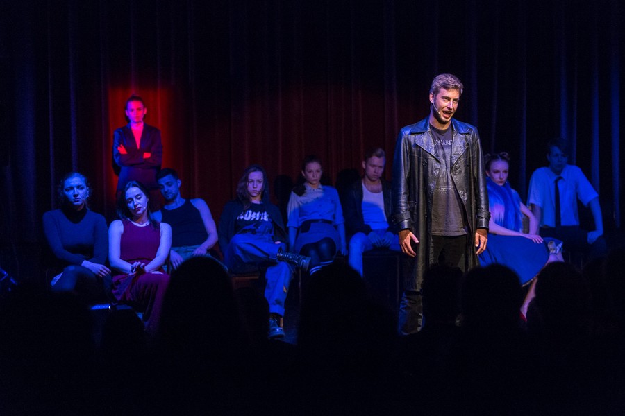 Przygrywkę zainaugurował spektakl "Rzuciłem palenie… Kocham Cię…" w wykonaniu studentów Państwowego Policealnego Studium Wokalno-Aktorskiego w Gdyni, fot. Szymon Zdziebło/tarnatoga.pl