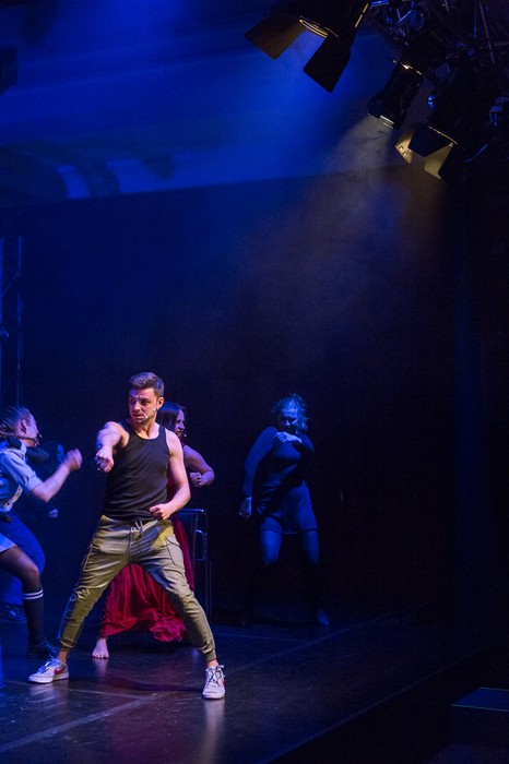 Przygrywkę zainaugurował spektakl "Rzuciłem palenie… Kocham Cię…" w wykonaniu studentów Państwowego Policealnego Studium Wokalno-Aktorskiego w Gdyni, fot. Szymon Zdziebło/tarnatoga.pl