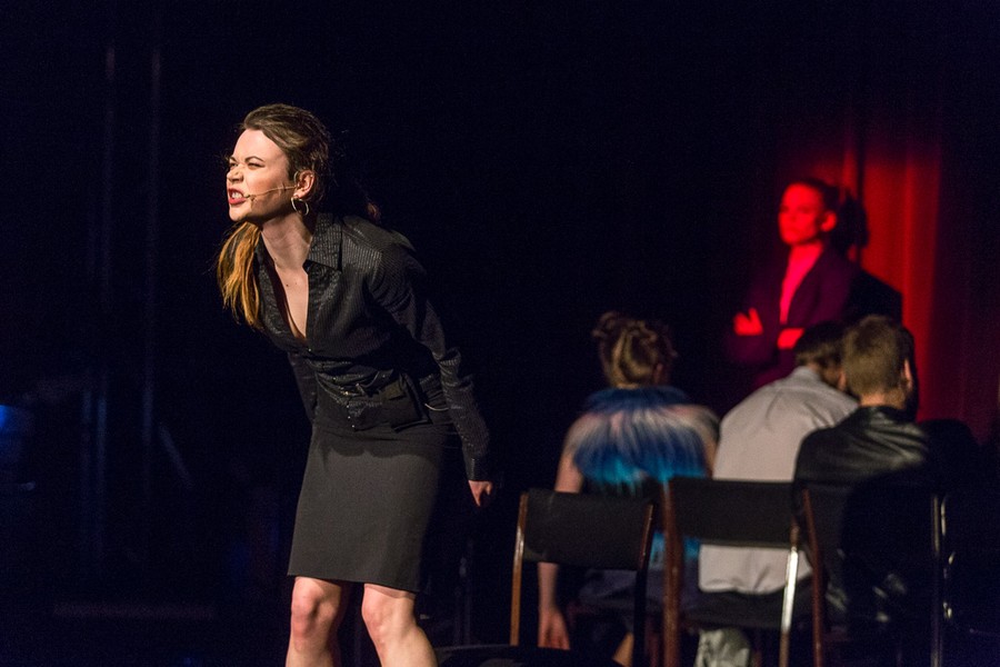 Przygrywkę zainaugurował spektakl "Rzuciłem palenie… Kocham Cię…" w wykonaniu studentów Państwowego Policealnego Studium Wokalno-Aktorskiego w Gdyni, fot. Szymon Zdziebło/tarnatoga.pl